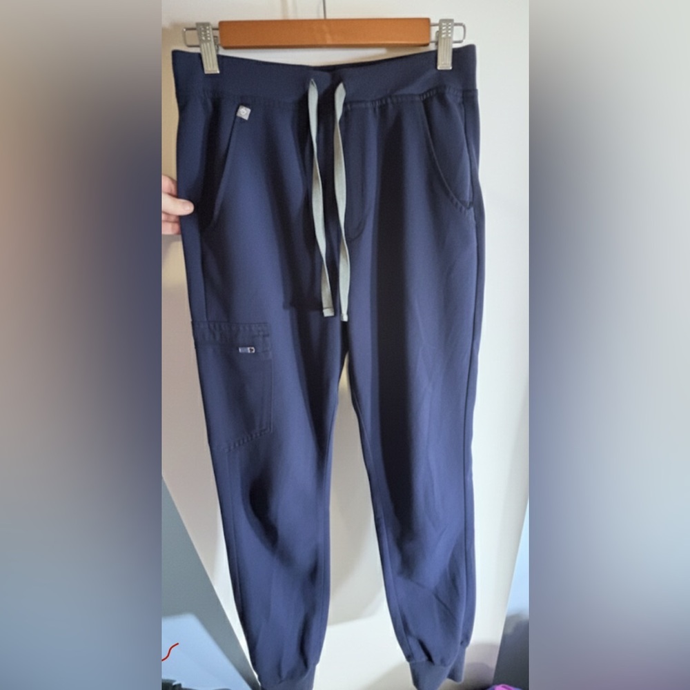 Figs Navy Jogger scrub Pants Petite XS - Picture 2 of 3